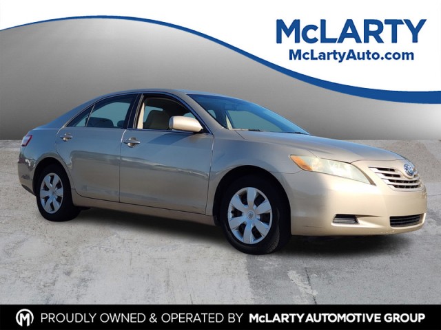 Pre-Owned 2009 TOYOTA CAMRY 4dr Sdn I4 Auto Door Sedan in North