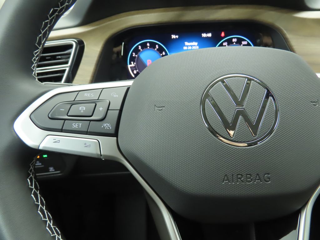 2026 Volkswagen Atlas SE Technology photo 11
