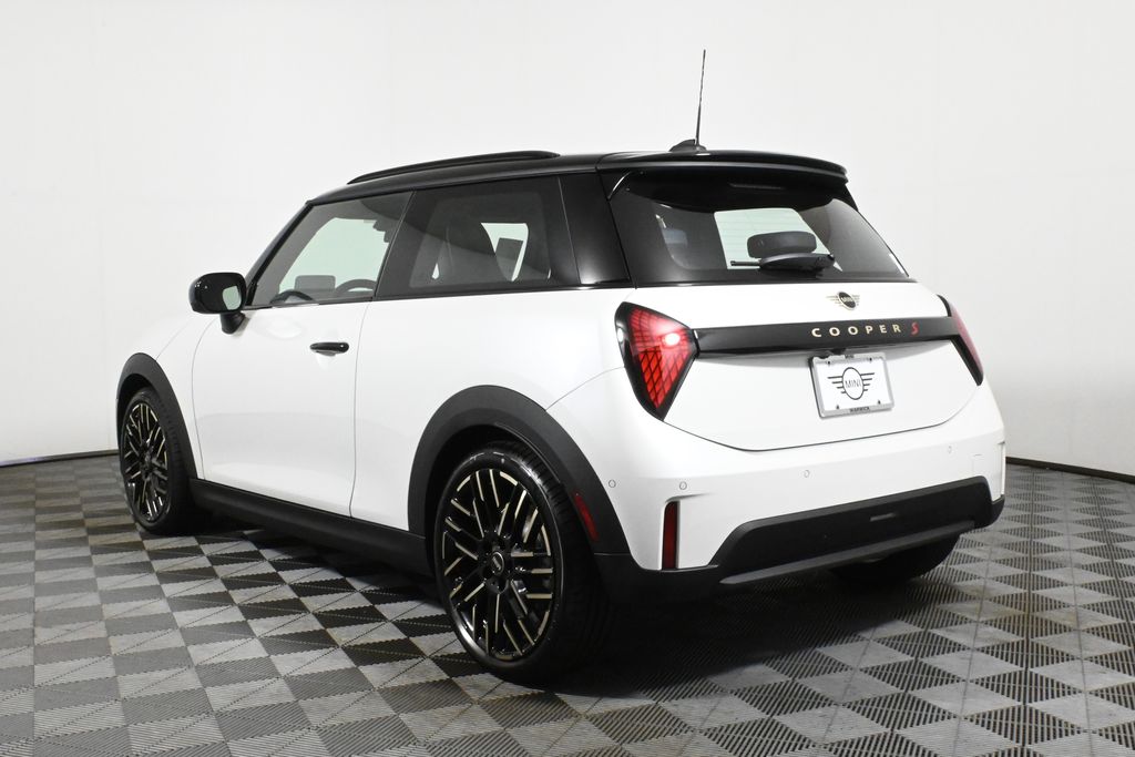 2025 Mini Cooper S photo 4