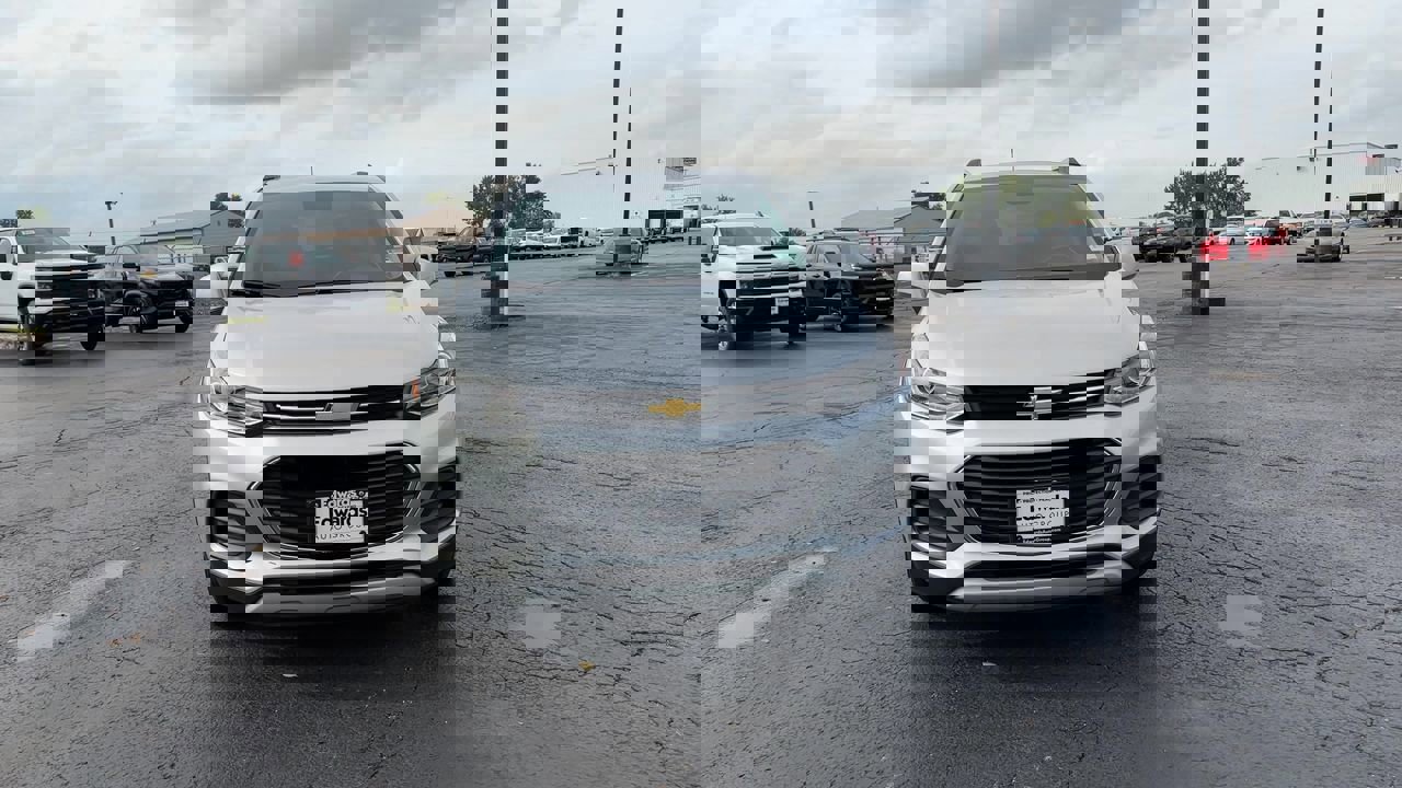 2022 Chevrolet Trax LT photo 3