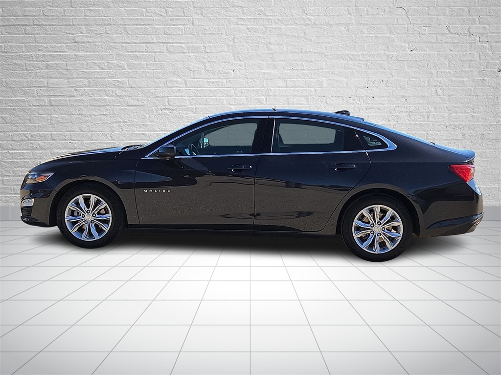 2023 Chevrolet Malibu 1LT photo 2