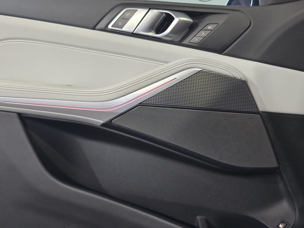 2023 Bmw X5 xDrive45e photo 11