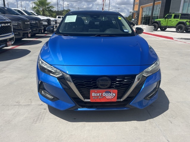 2022 Nissan Sentra SR photo 2