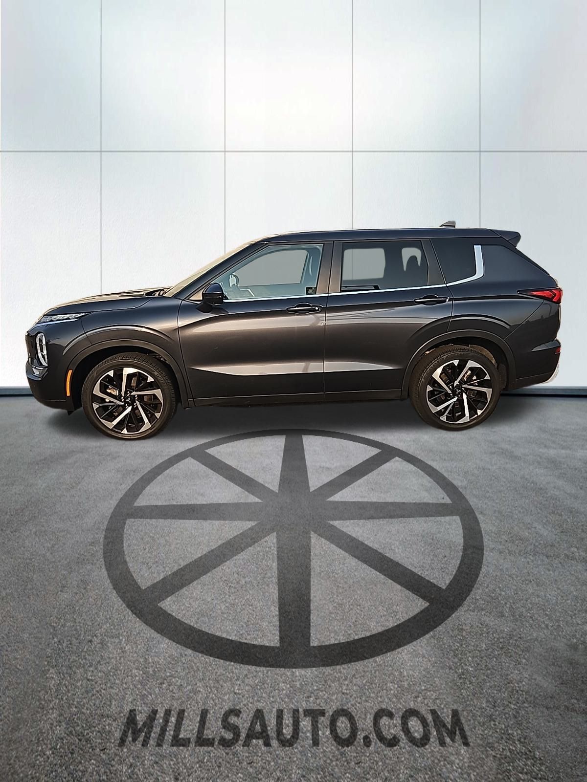 Used 2024 Mitsubishi Outlander SE with VIN JA4J4VA81RZ059832 for sale in Baxter, Minnesota