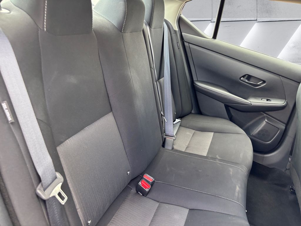 2025 Nissan Sentra SV photo 14
