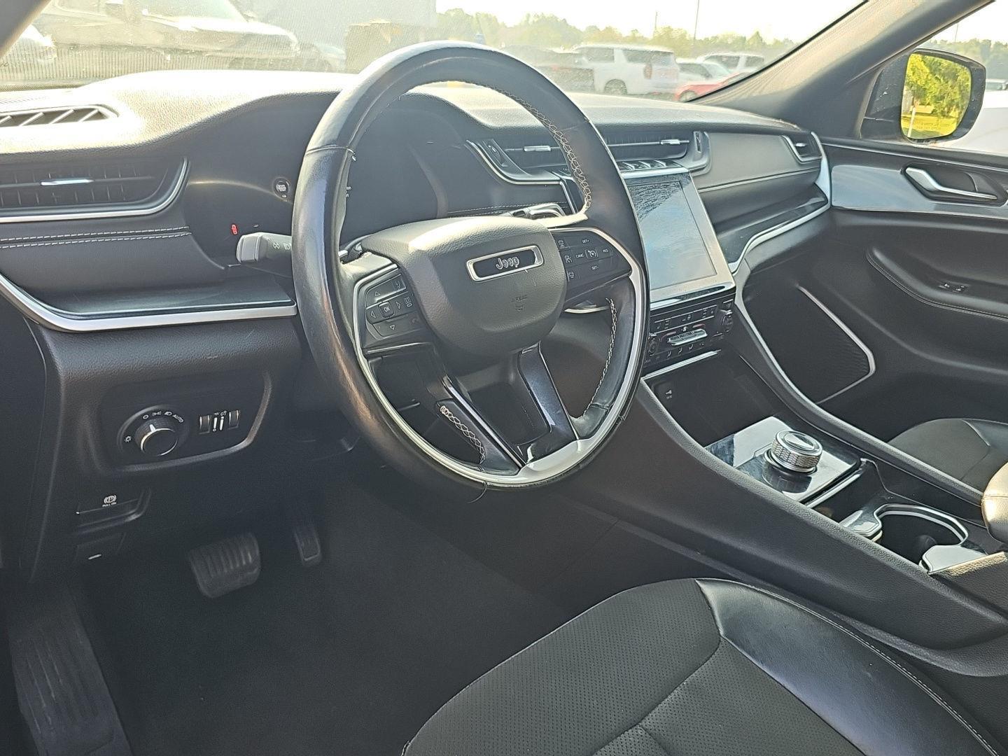 2021 Jeep Grand Cherokee Altitude photo 4