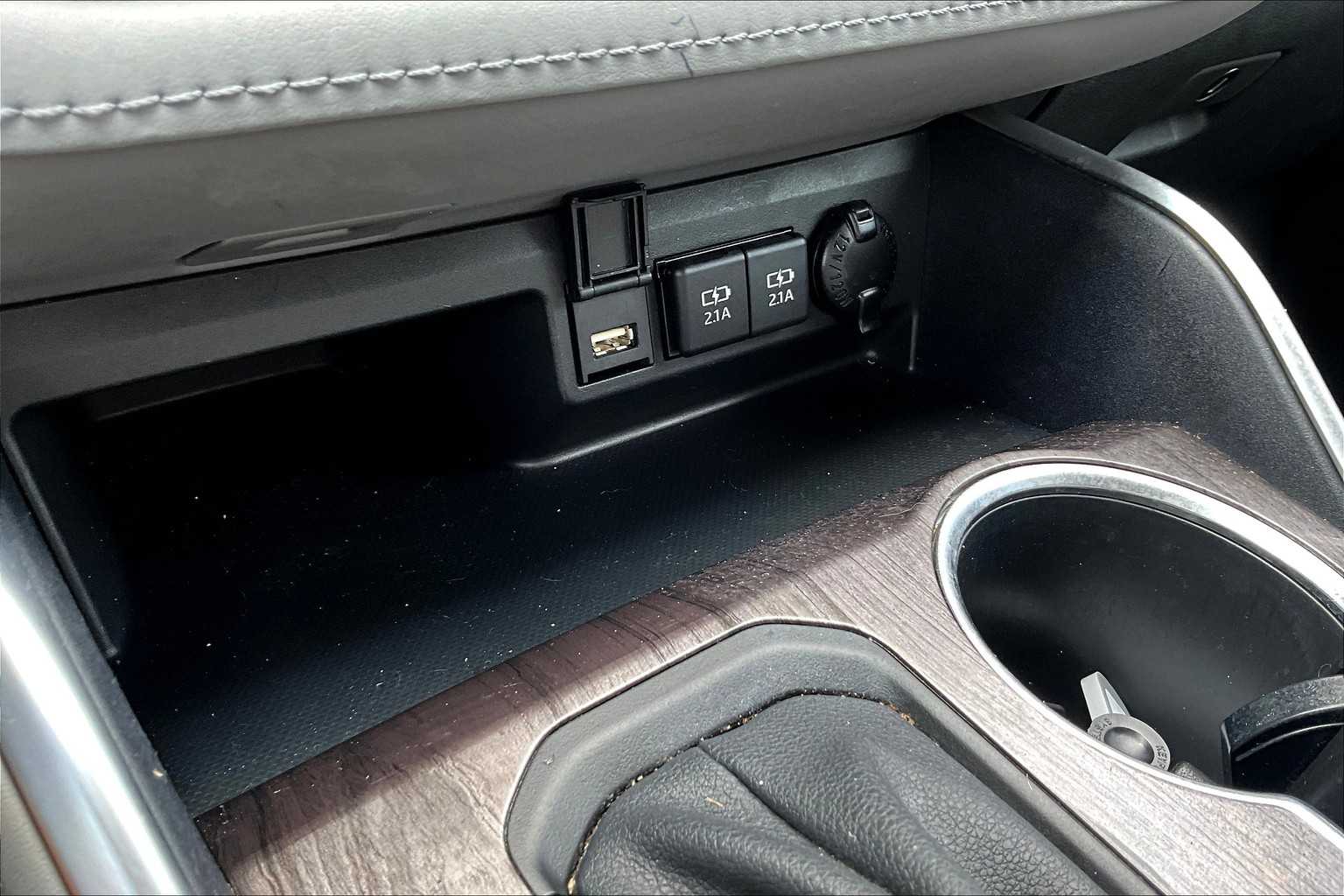 2021 Toyota Highlander Platinum photo 32