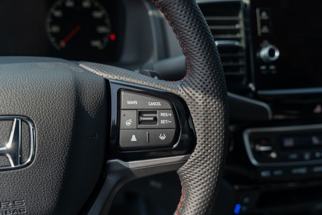 2025 Honda Ridgeline Black Edition photo 21