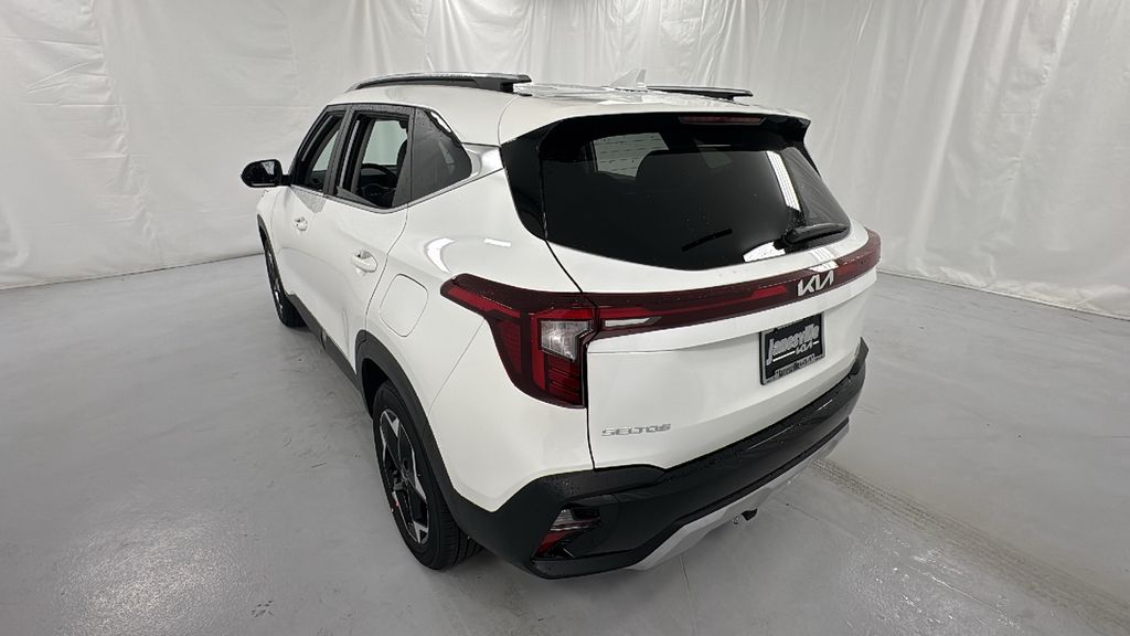2026 Kia Seltos EX photo 5
