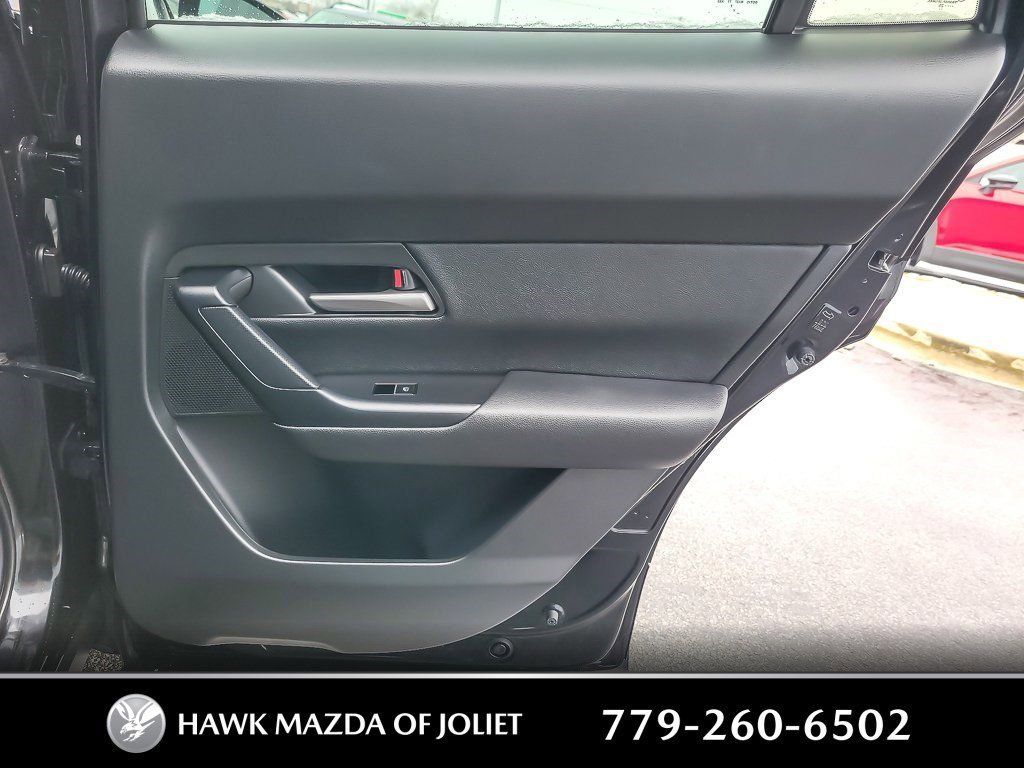 2025 MAZDA CX-50 - Image 18