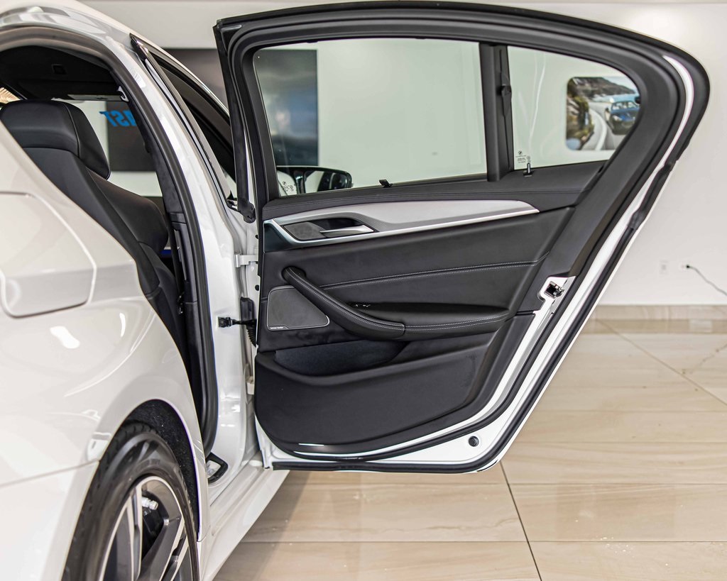 2023 BMW M5 - Image 43