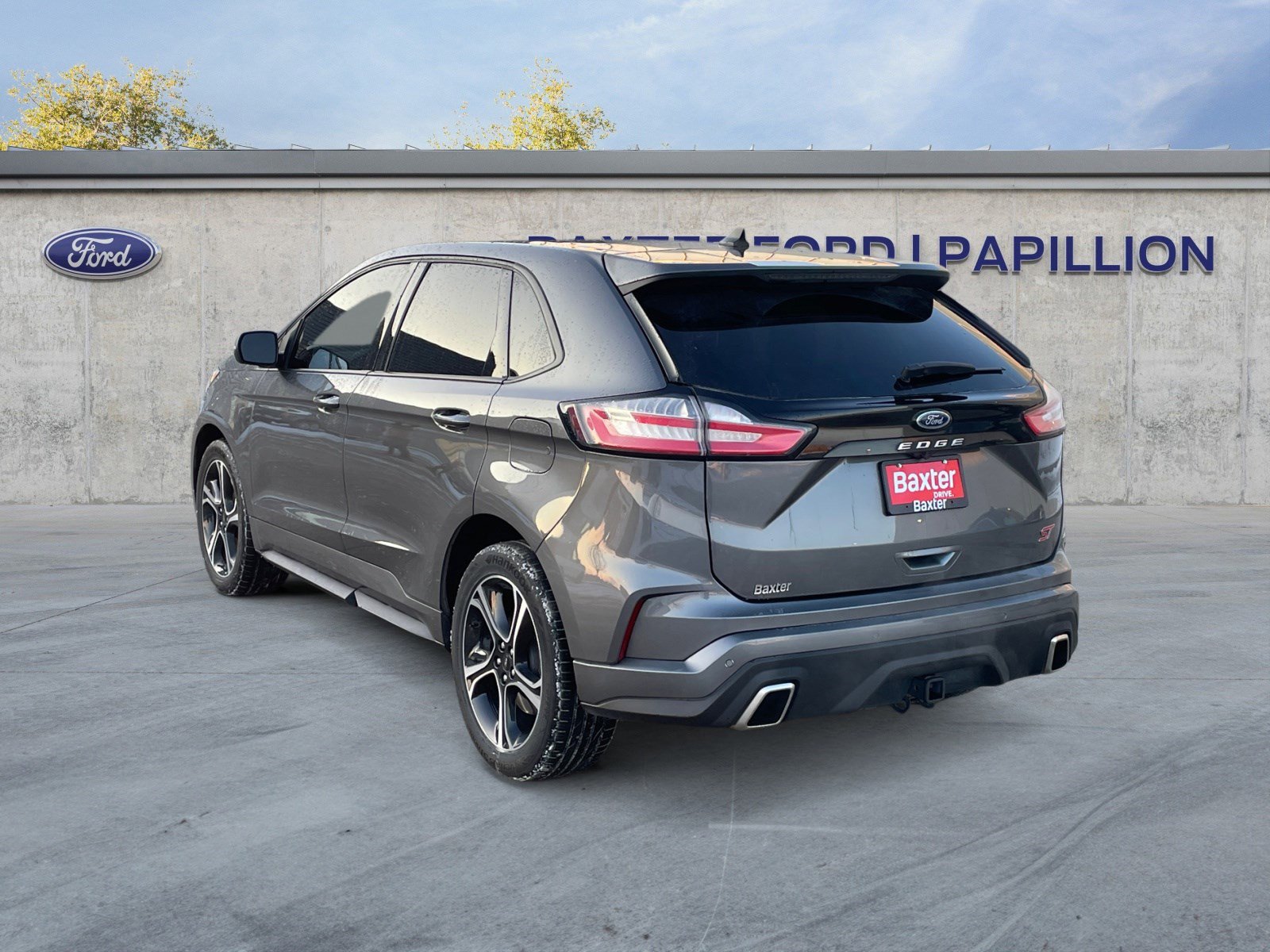 2023 Ford Edge ST photo 3