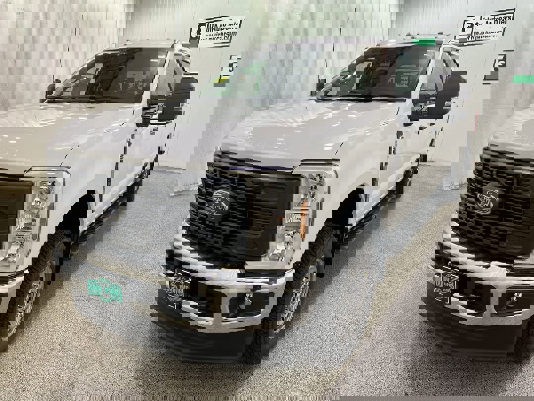 2026 Ford F-350 XL photo 3