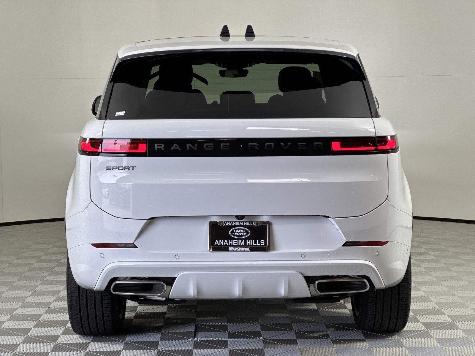 2025 Land Rover Range Rover Sport SE photo 4