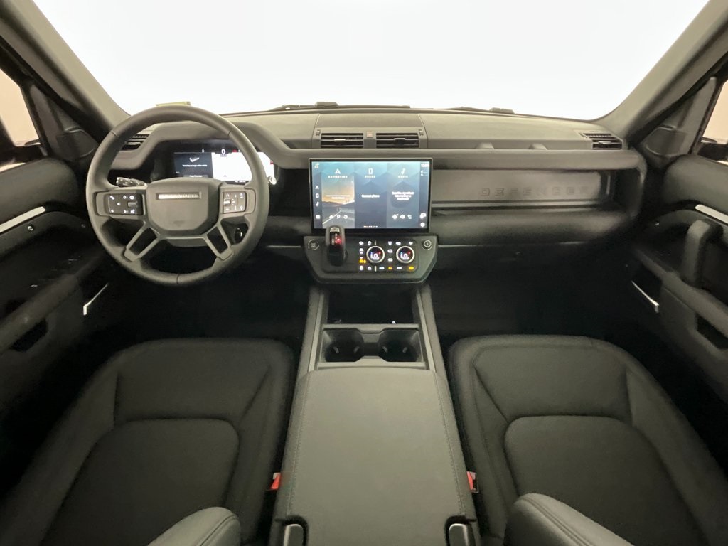 2026 Land Rover Defender 110 S photo 4