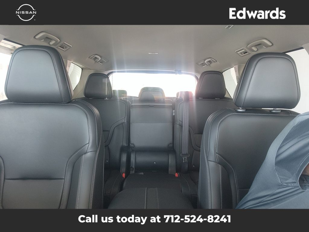 2026 Nissan Armada SV photo 33