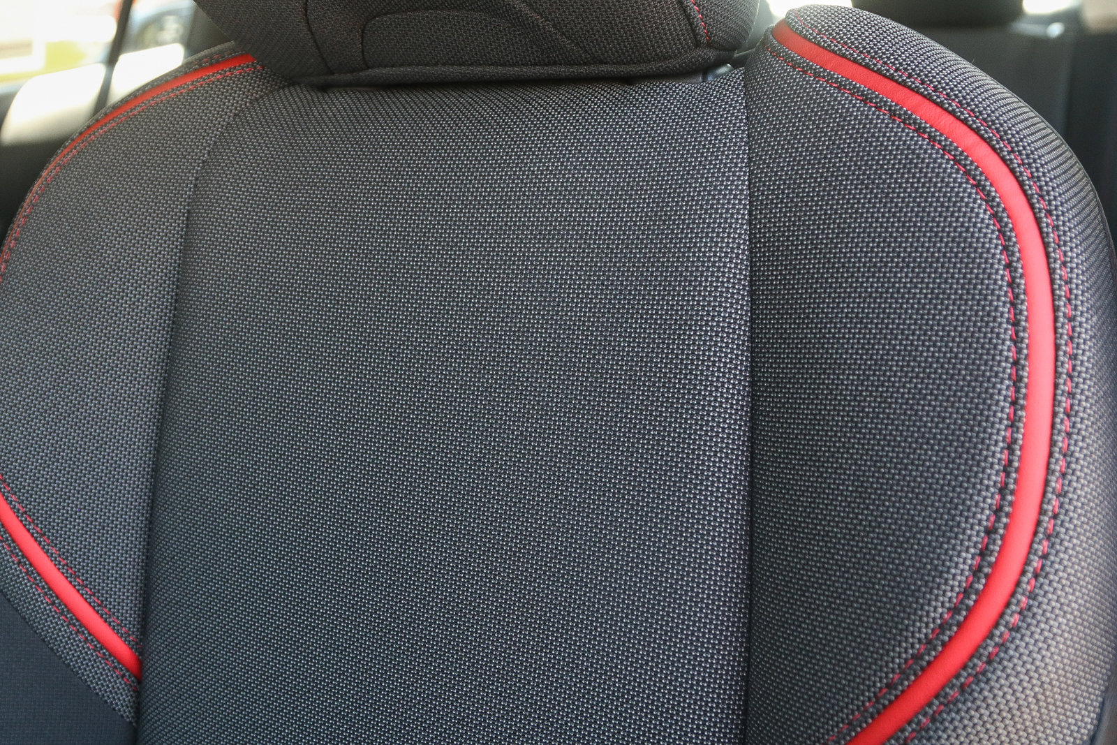2026 Toyota Prius Plug-in Hybrid SE photo 25