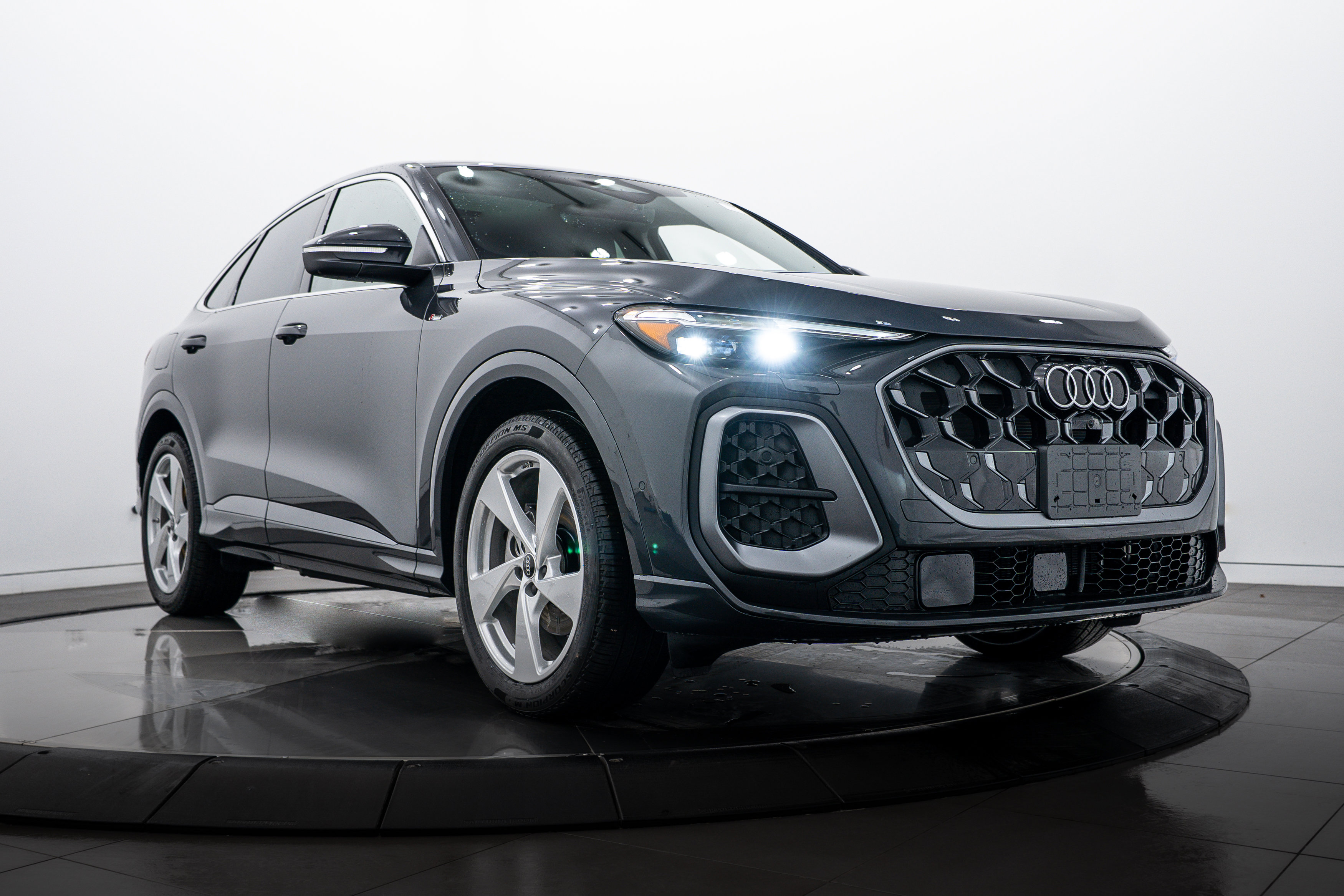 2025 Audi New Q5 Sportback Prestige's photo