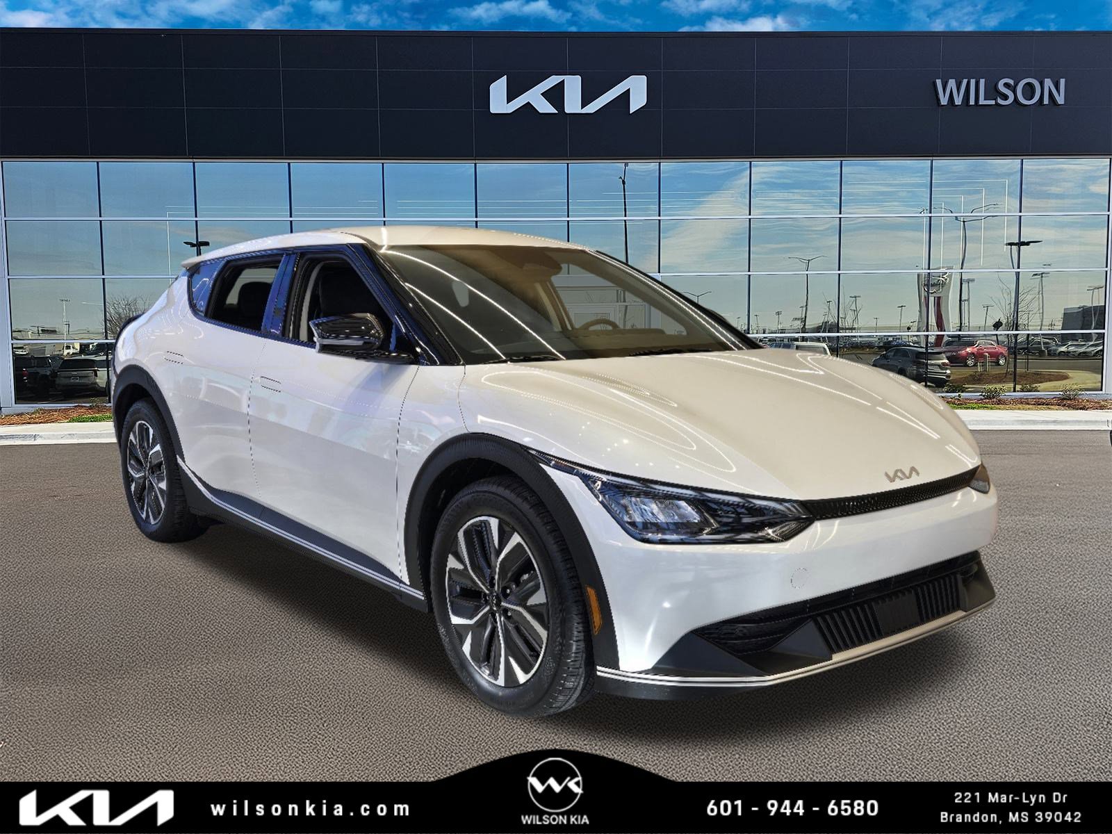 2024 Kia EV6 Light L/R's photo