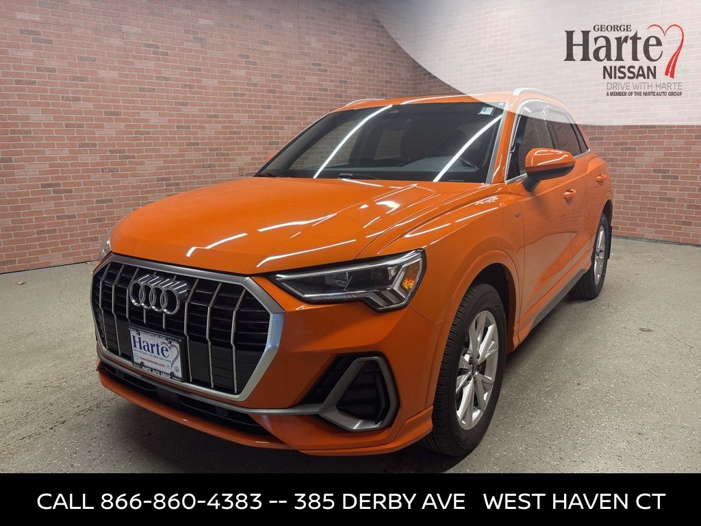 2023 Audi Q3 Premium S line photo 2