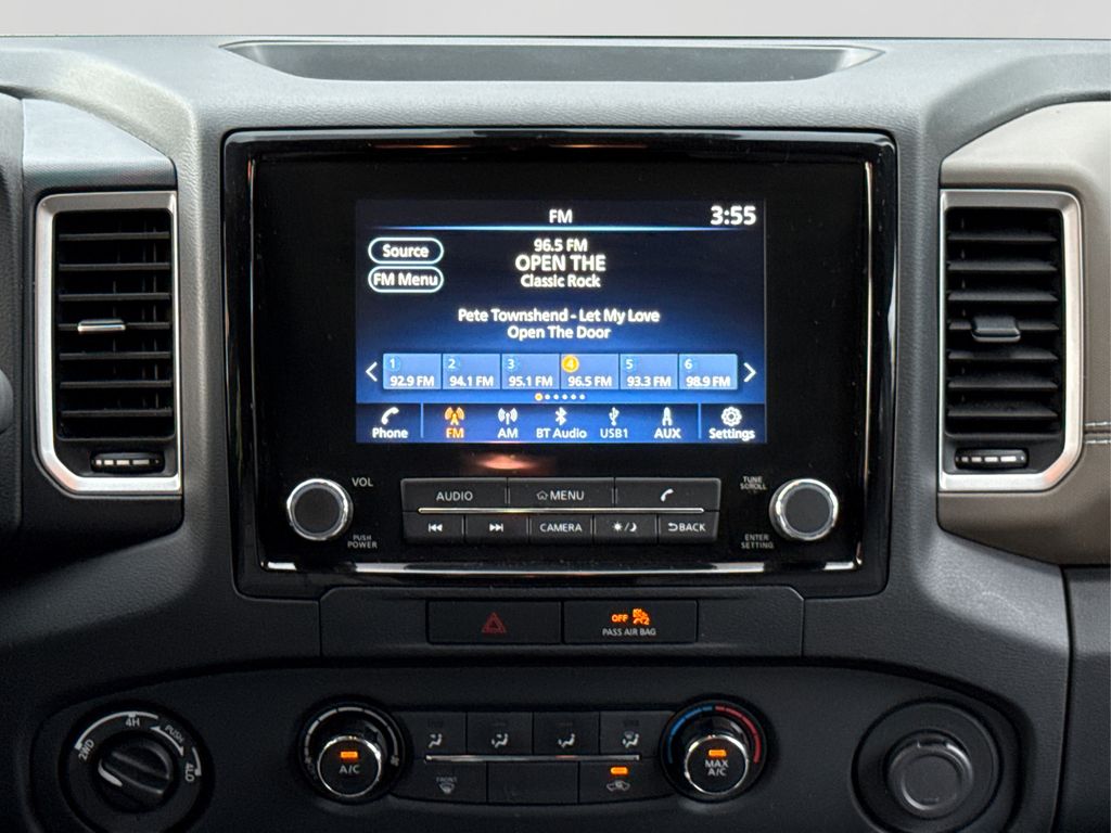 2022 Nissan Frontier SV photo 16