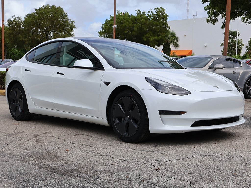 Used 2021 Tesla Model 3 Base with VIN 5YJ3E1EA8MF981885 for sale in Miami, FL