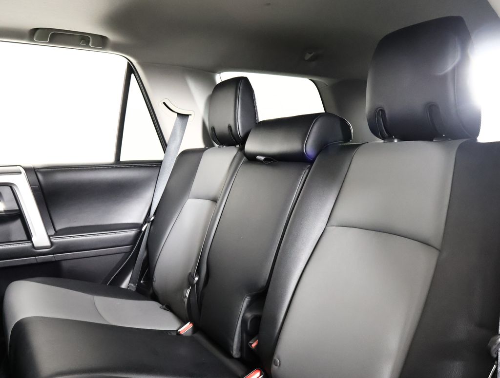 2015 Toyota 4Runner SR5 Premium photo 11