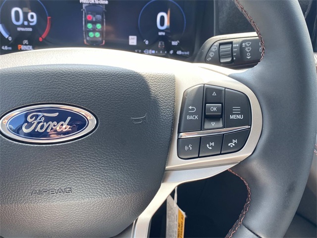 2025 Ford Explorer photo 15