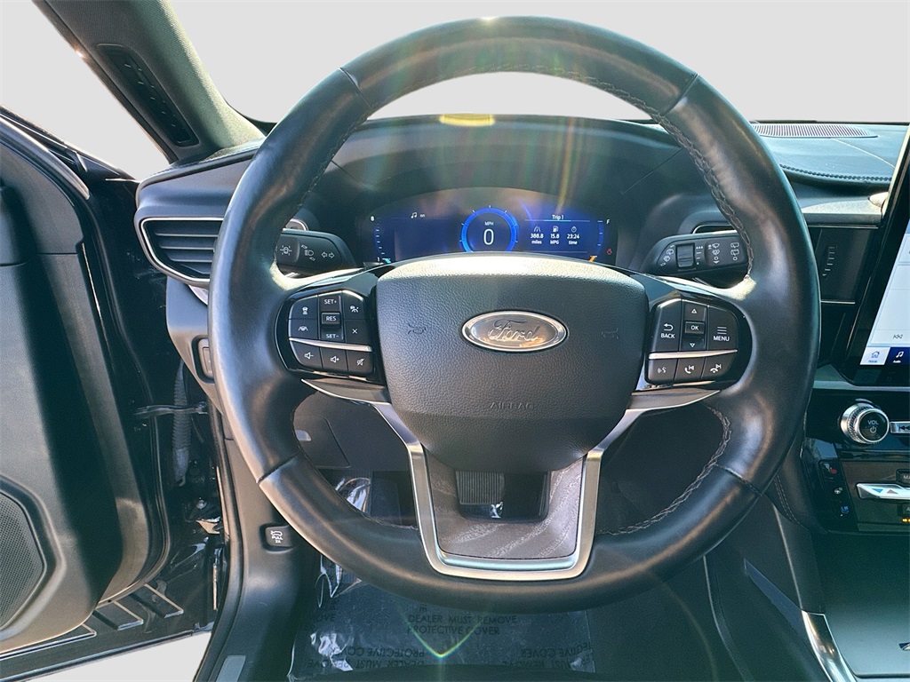 2022 Ford Explorer Platinum photo 8