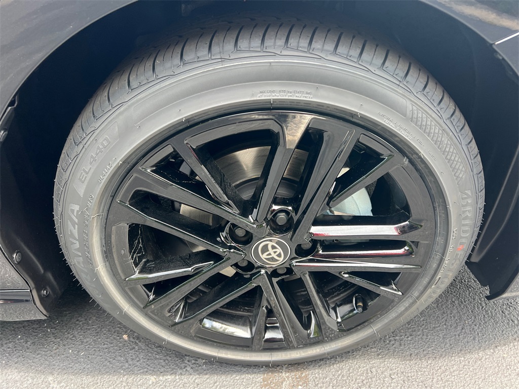 2025 Toyota Camry SE photo 12
