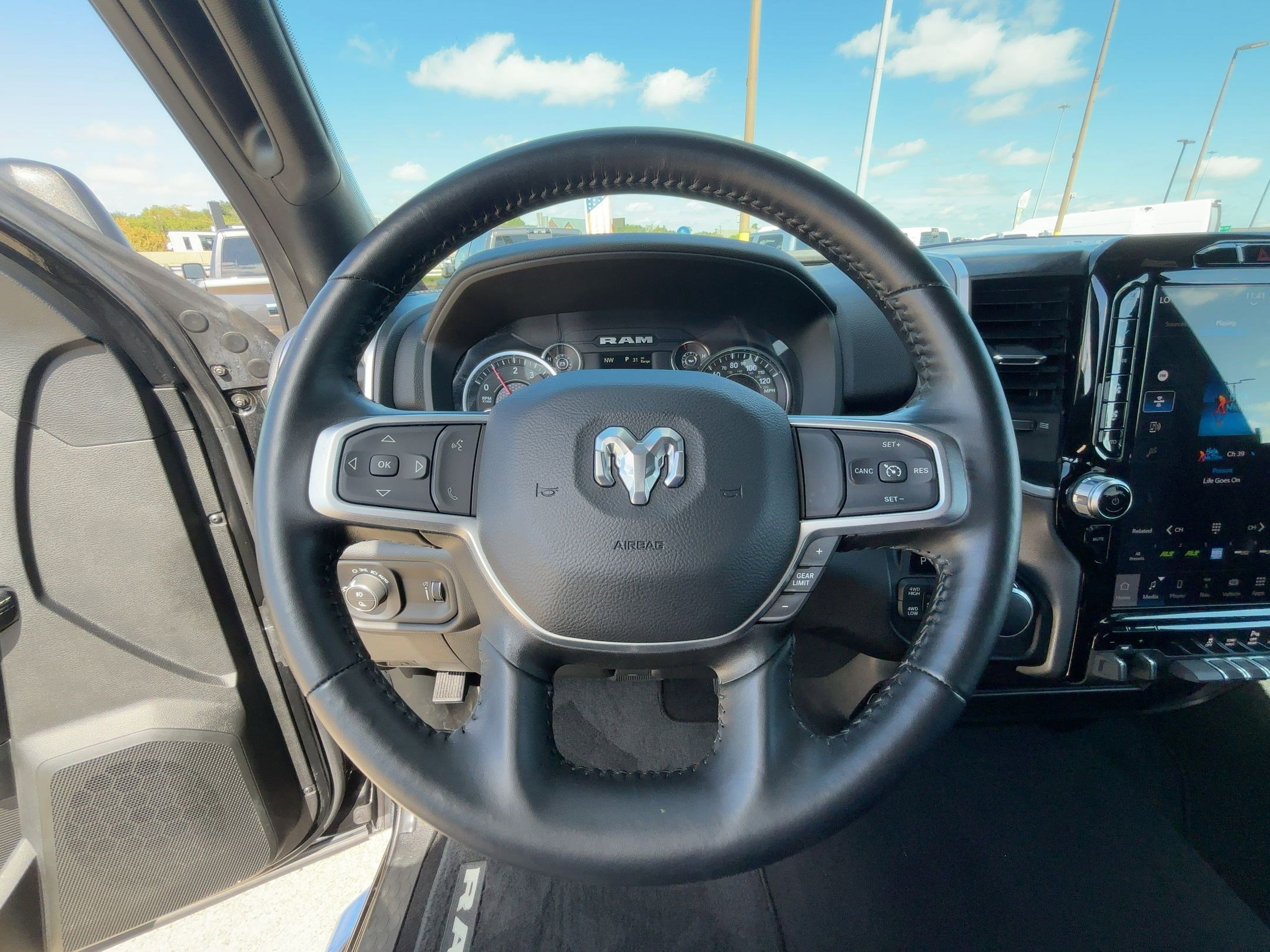 2024 Ram 2500 Big Horn photo 15