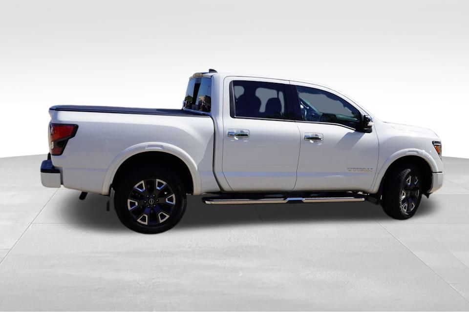 2024 Nissan Titan Platinum Reserve photo 4