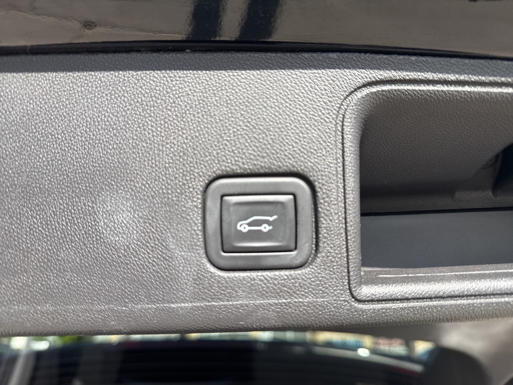 2024 Gmc Terrain SLT photo 23