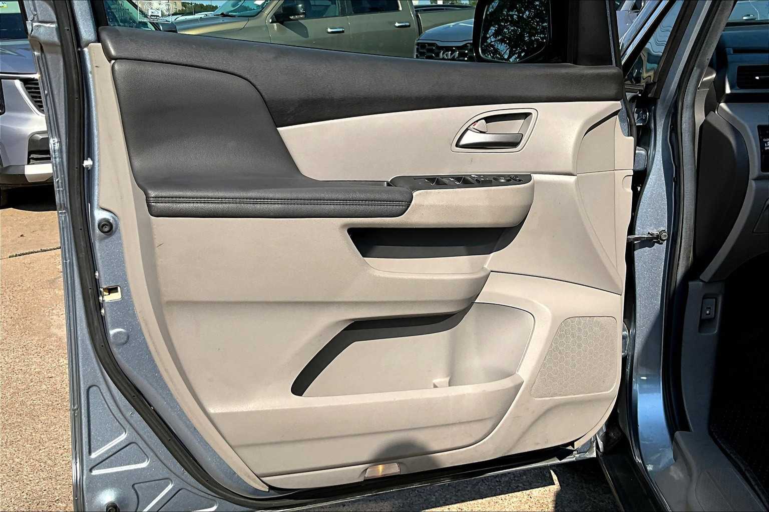 2012 Honda Odyssey EX-L photo 20