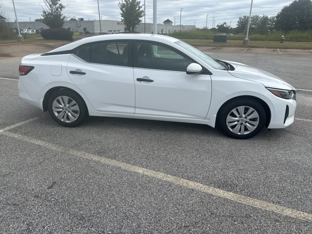 2025 Nissan Sentra S photo 3