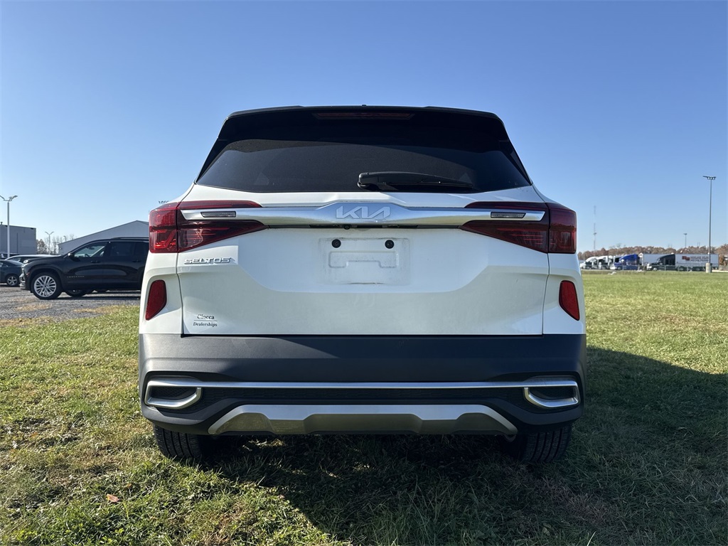 2023 Kia Seltos S photo 3