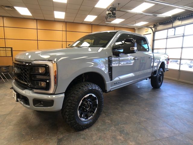 2026 Ford F-350 photo 3