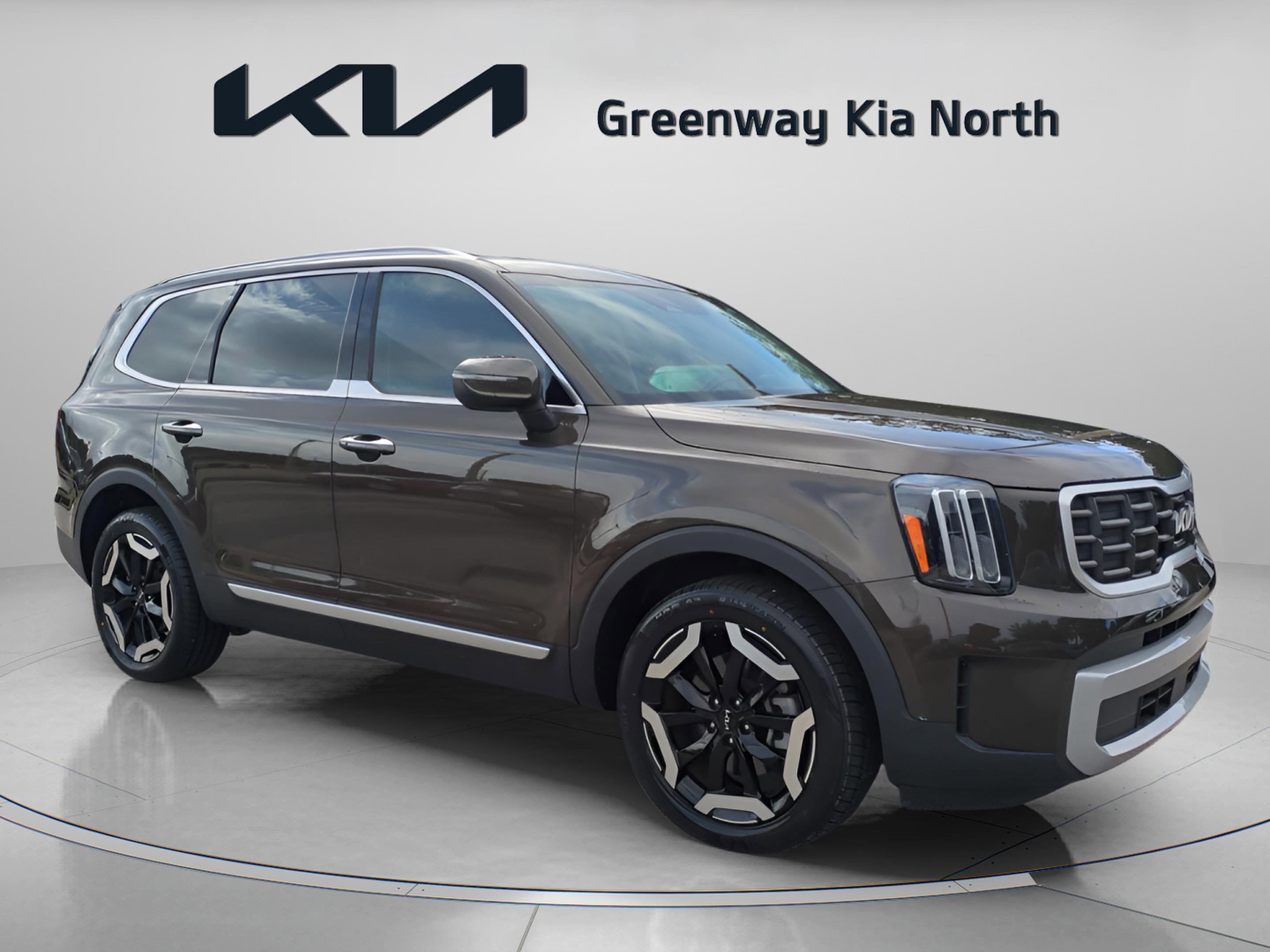 2023 Kia Telluride S photo 2