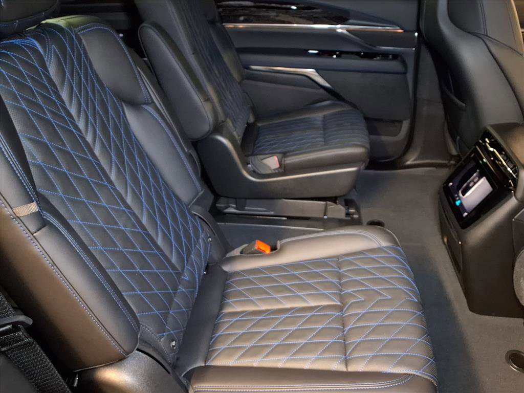 2026 Cadillac Escalade IQ Sport photo 2
