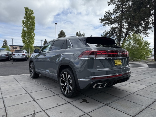 2025 Volkswagen Atlas Cross Sport SEL Premium R-Line photo 3