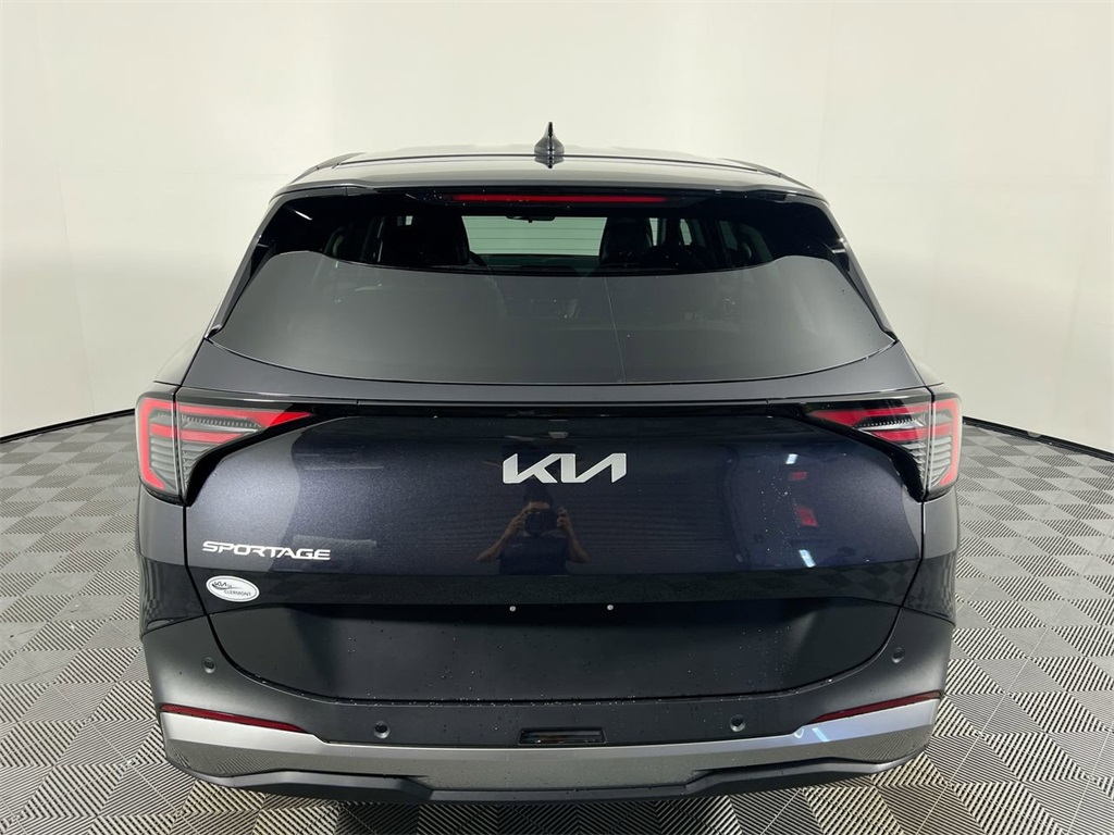 2026 Kia Sportage EX photo 3