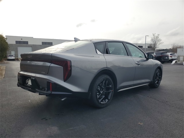 2025 Kia K4 GT-Line Turbo photo 3