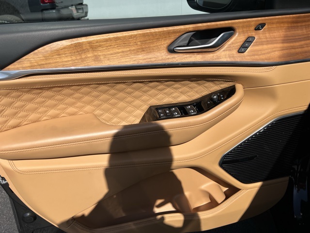 2024 Jeep Grand Cherokee L Summit photo 6