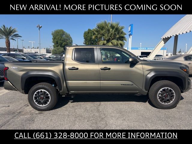 2025 Toyota Tacoma TRD Off-Road photo 2