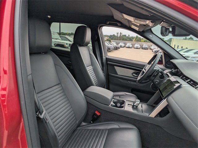 2024 Land Rover Discovery Sport SE photo 9