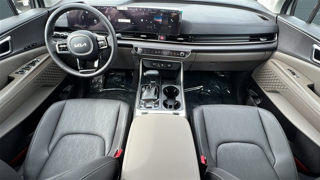 2026 Kia Carnival SX photo 5