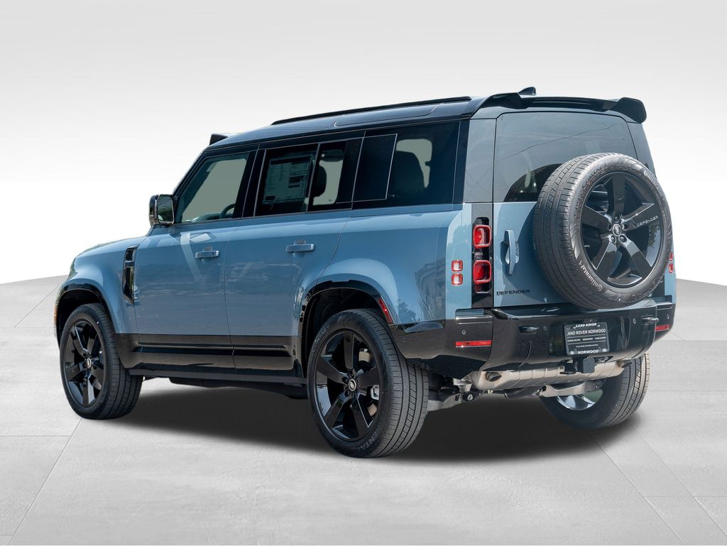 2025 Land Rover Defender 110 X-Dynamic SE photo 6