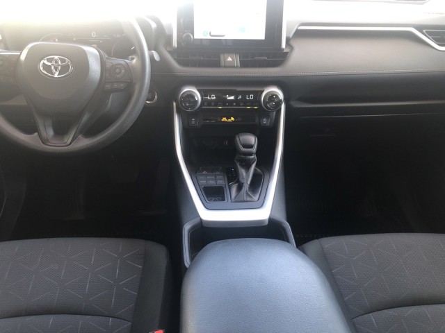 2024 Toyota RAV4 XLE photo 11
