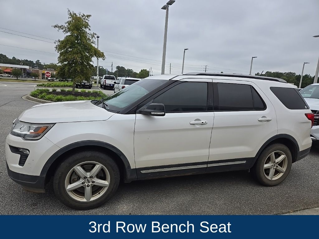 2018 Ford Explorer XLT photo 2