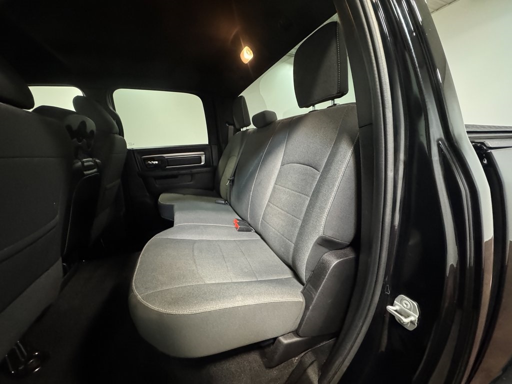 2022 Ram 1500 Classic Warlock photo 5
